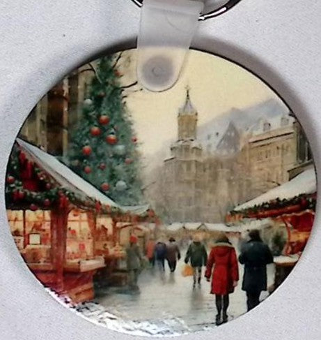 Street Market Round Key Chain