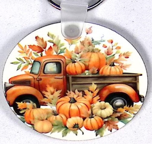 Old Truck Pumpkins Ruond Key Chain